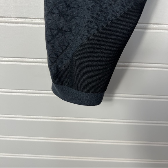 SPANX Look at Me Now Seamless Moto Leggings INDIGO SKY Size Small - Picture 8 of 10